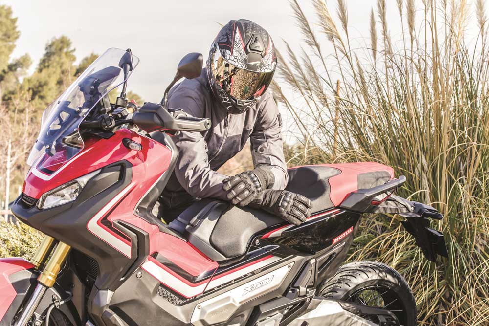 Fotos Medidas básicas de seguridad cuando viajas en moto