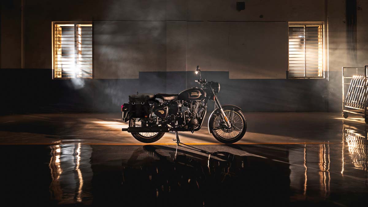 Fotos Royal Enfield Classic 500 Tribute Black: todo al negro