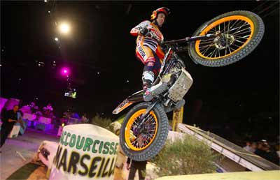 Fotos Victoria de Toni Bou en el Trial Indoor de Marsella