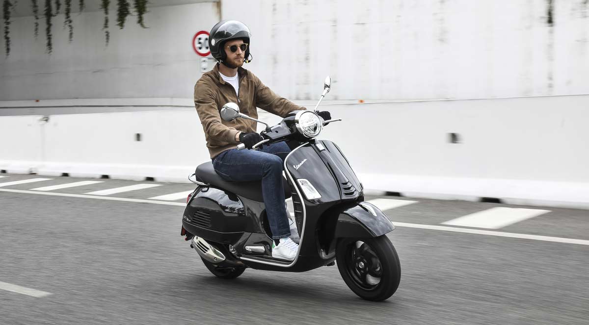 vespa gts 300 accion