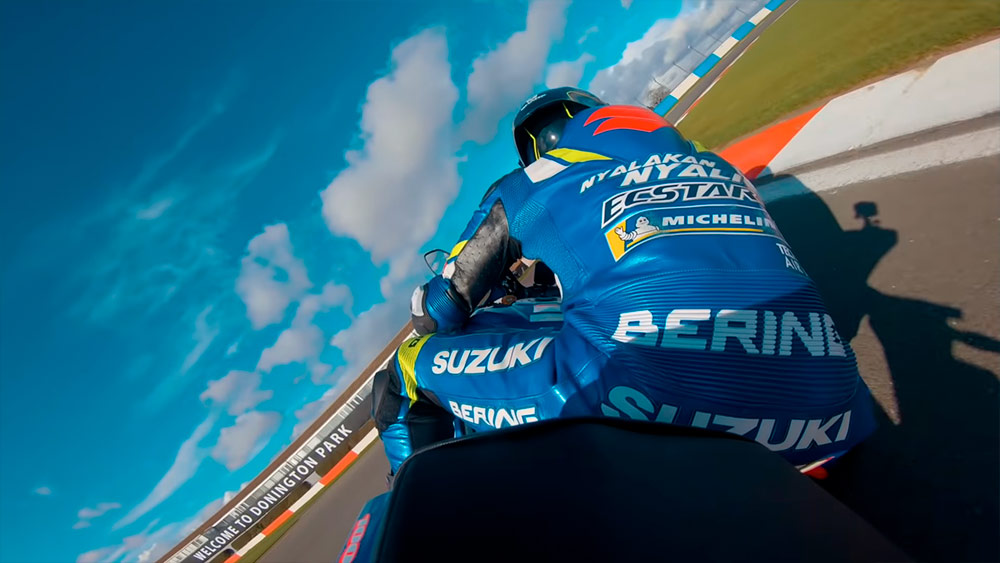 Fotos ¿A qué distancia está una deportiva de serie de una MotoGP? (video)