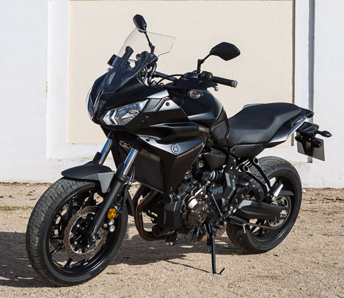 Yamaha Tracer 700 de perfil