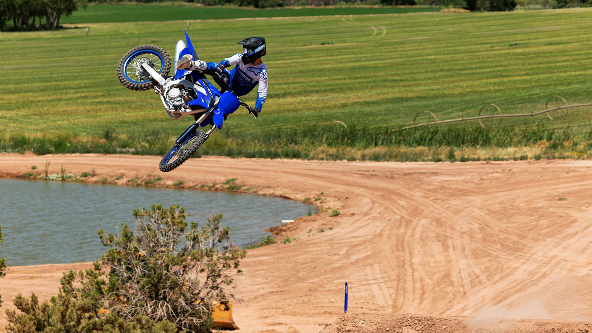 Fotos Yamaha YZ450F 2023: Nueva de principio a fin