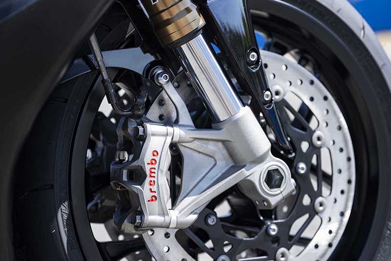 yamaha yzf r1 race 2025 01
