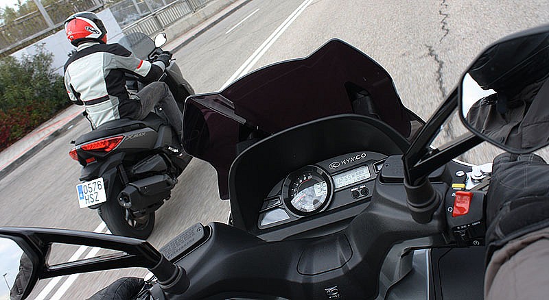 Comparativa Kymco Xciting 400 Yamaha X-Max 400