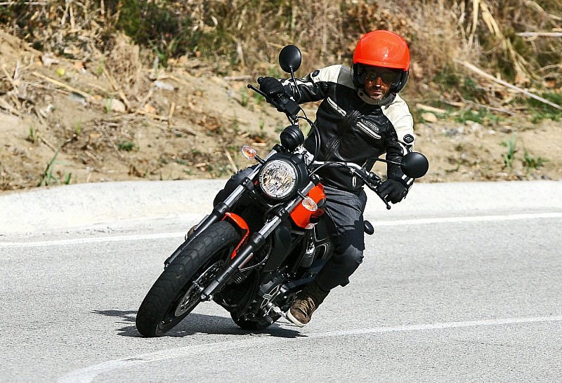 Ducati Scrambler Sixty2 presentacion