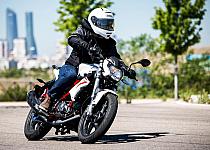 Prueba Benelli BN 125: tu primera naked