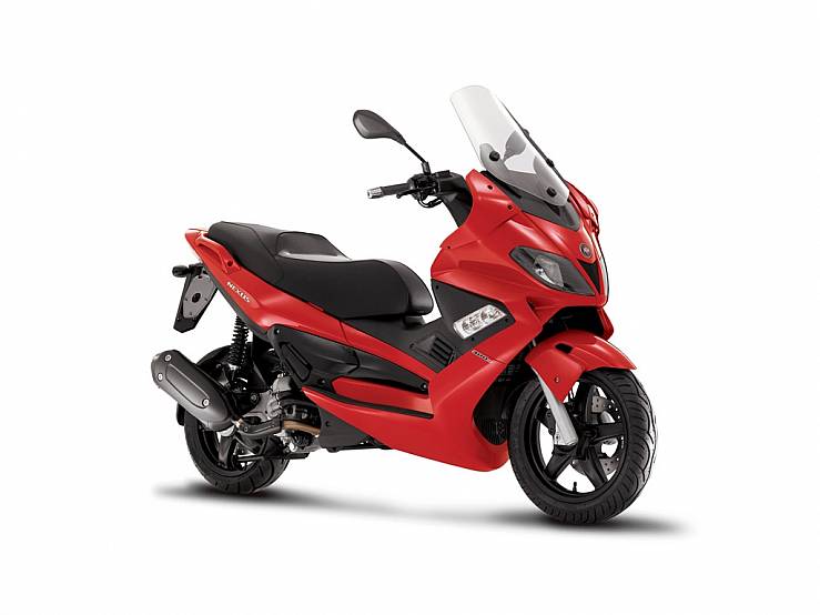 Fotos Gilera Nexus 300