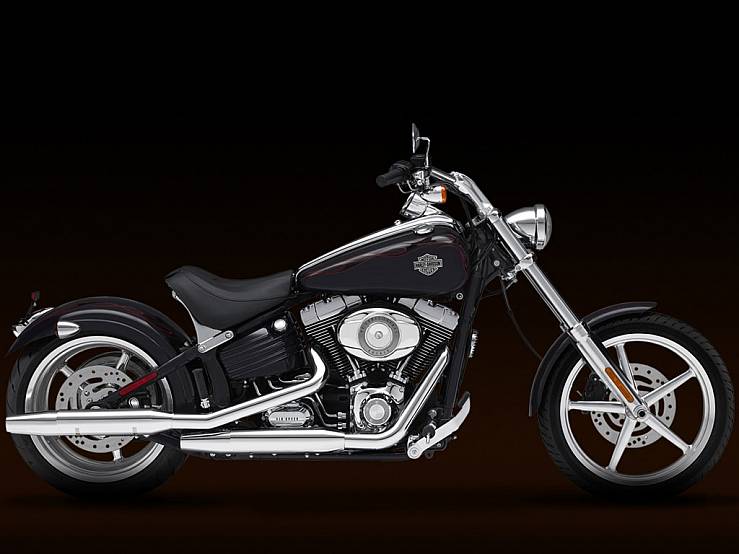 Fotos Harley-Davidson Softail Rocker C (Solid)