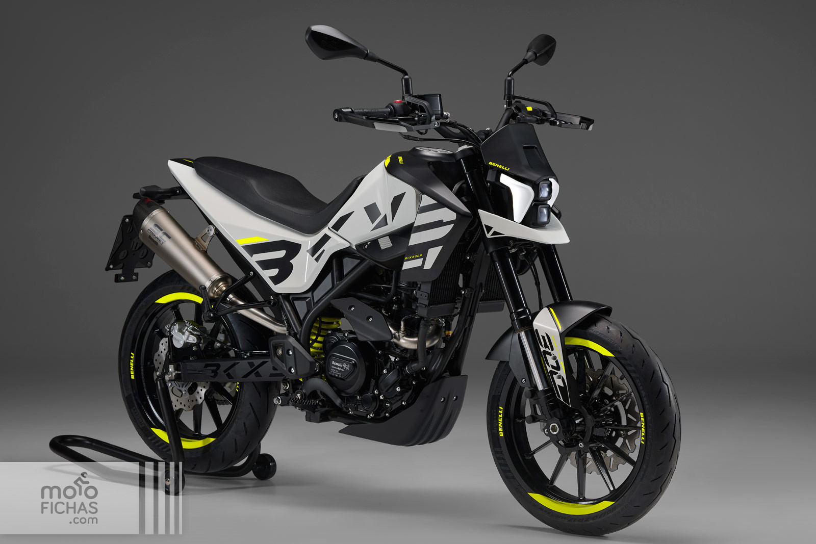 10-benelli-bkx-300-s-2024-estudio-blanco-01.jpg