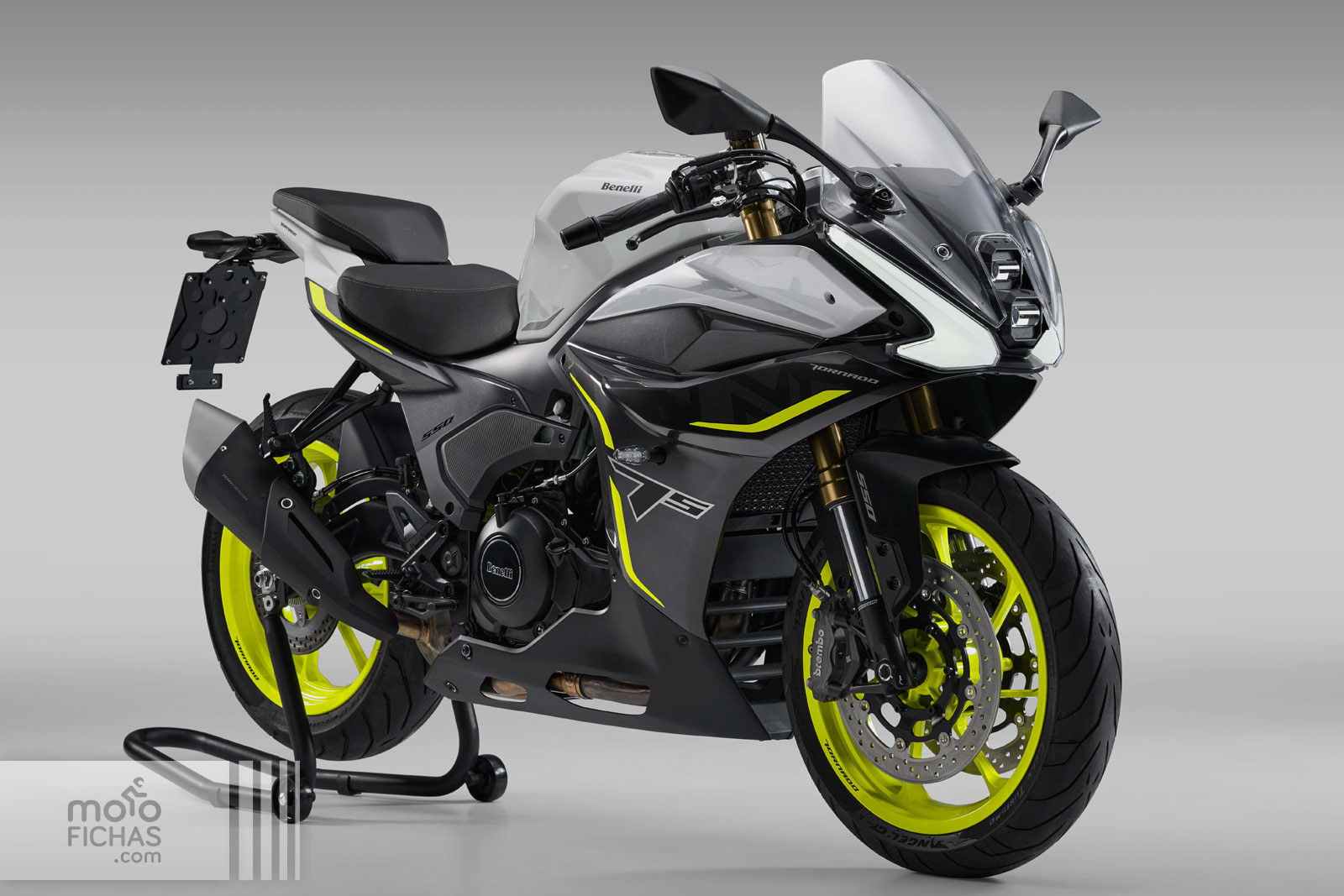 10-benelli-tornado-550-2025-estudio-blanco-01.jpg