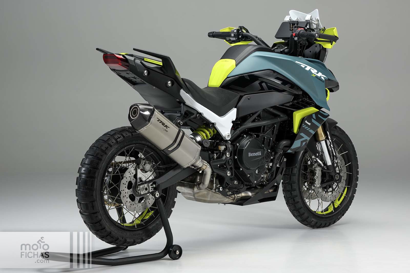 Comparativa Benelli TRK 902 Xplorer 2026 - QJ Motor SRT 900SX 2025