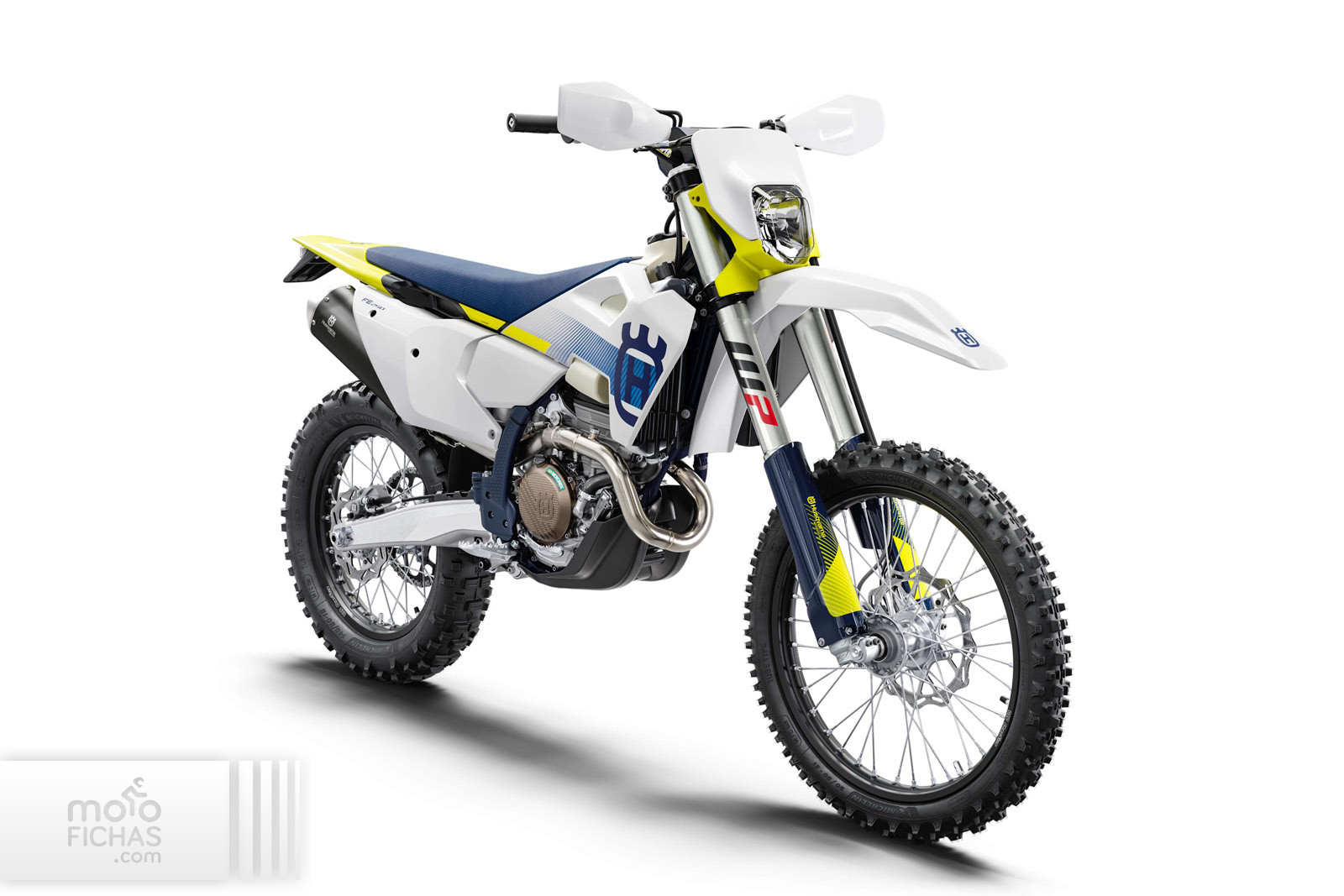 01-husqvarna-fe-250-2024-estudio-01.jpg
