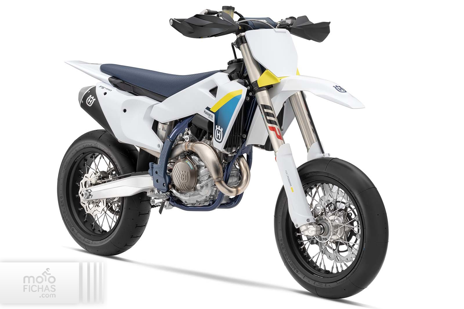 10-husqvarna-fs-450-2025-estudio-blanco-01.jpg