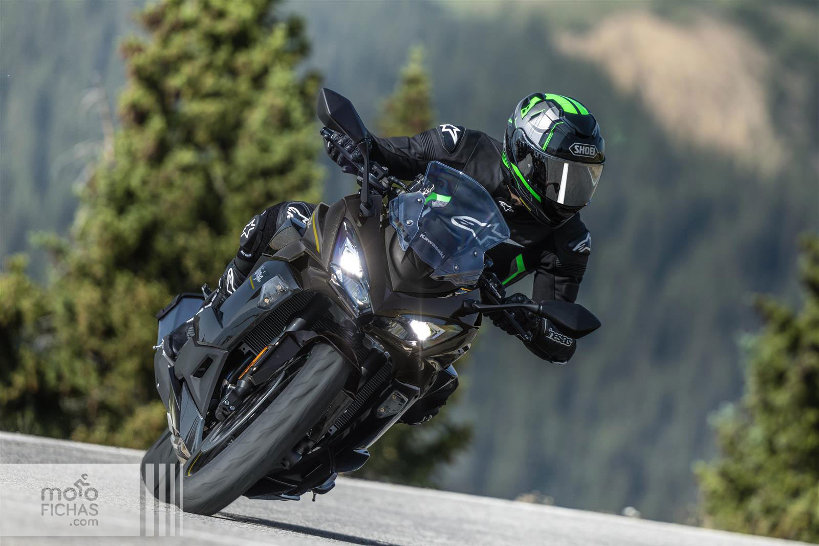 kawasaki ninja 1100sx 2026 accion 01