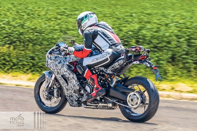 Ducati 939 SuperSport 2017 1