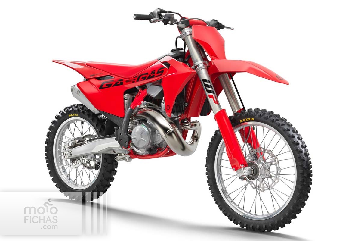 10-gasgas-mc-300-2025-estudio-rojo-01.jpg