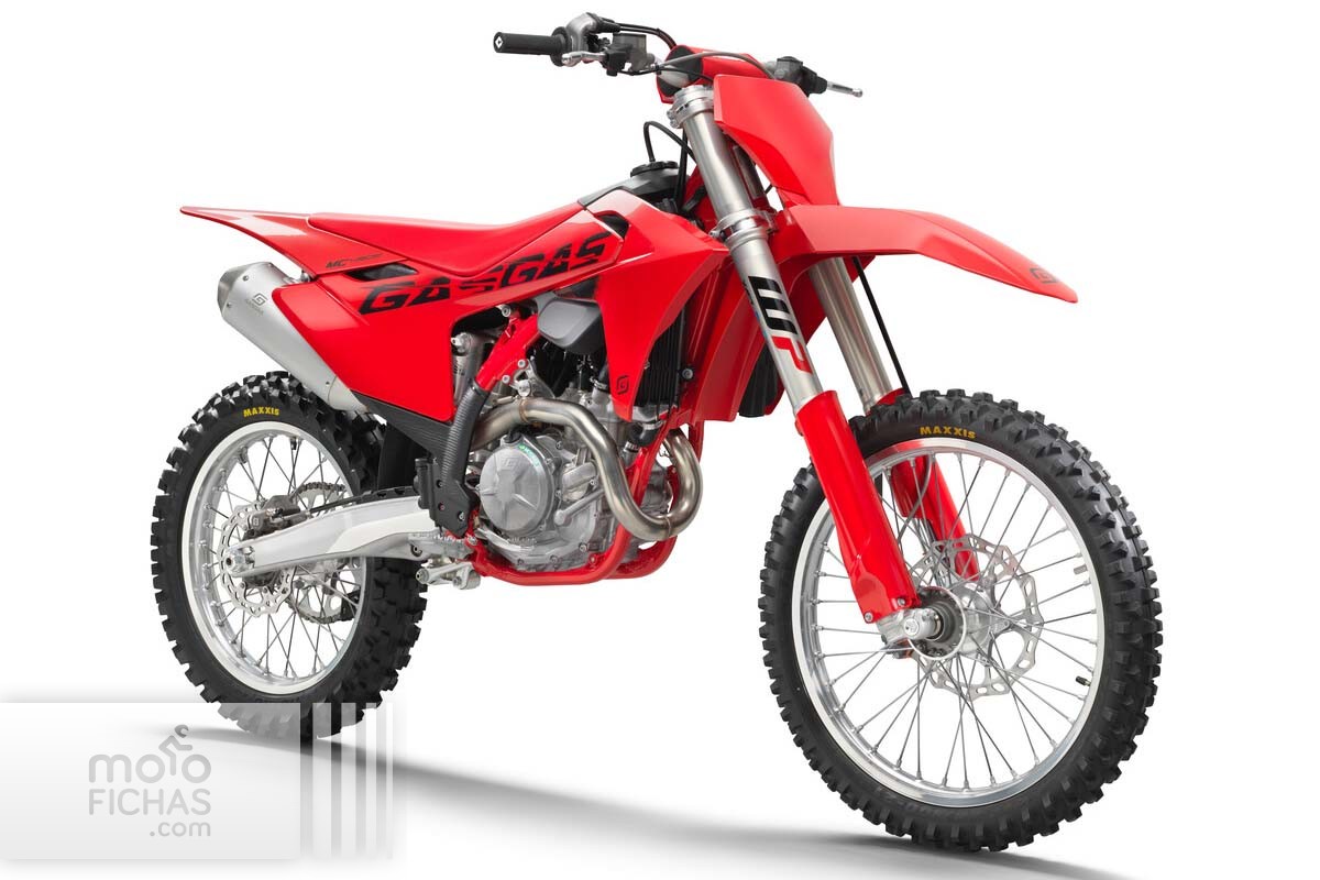 10-gasgas-mc-450f-2025-estudio-rojo-01.jpg