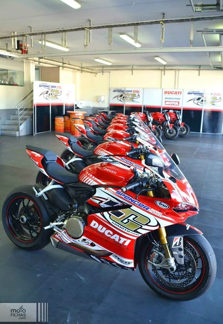 ducati track day spencer4g school panigale
