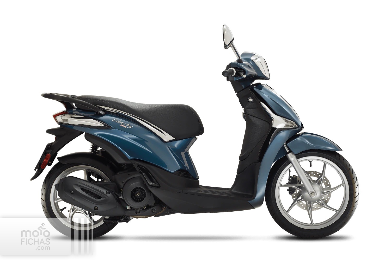 01-piaggio-liberty-125-2021-estudio-azul.jpg