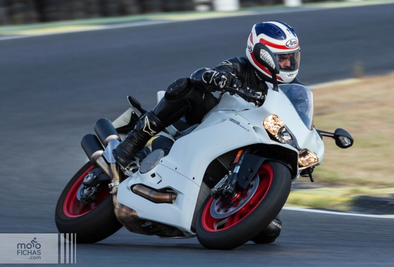 Ducati 959 Panigale: deportiva pero tolerante (image)