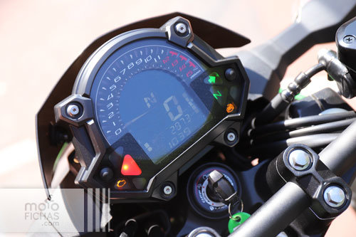 prueba kawasaki z400 2019 texto 7