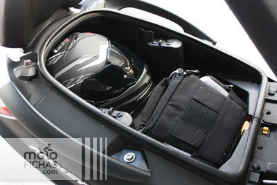 prueba-sym-maxsym-600-sport-detalle-hueco