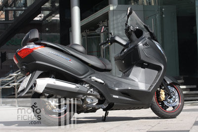 prueba-sym-maxsym-600-sport-estatica