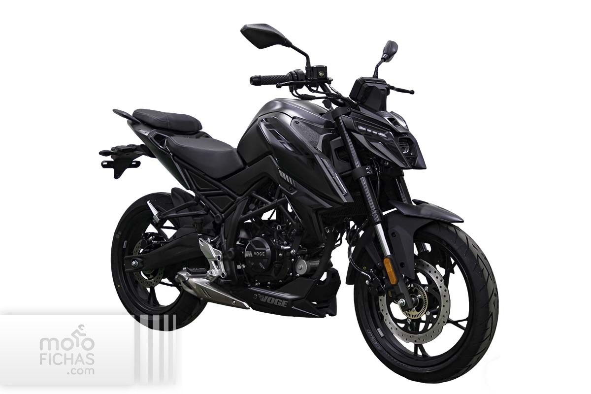 10-voge-125rs-2026-estudio-negro-01.jpg