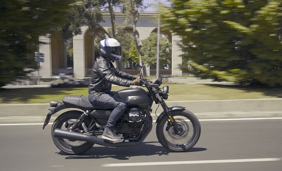 Fotos Prueba Moto Guzzi V7 Stone 2021