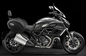 ducati-diavel-strada-the-touring-diavel