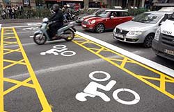 Barcelona reducirá las multas a las motos (image)