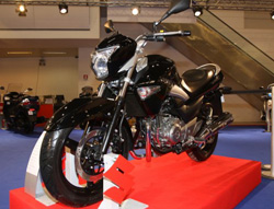 La Suzuki Inazuma 250 en Motodays: galería y ficha técnica (image)