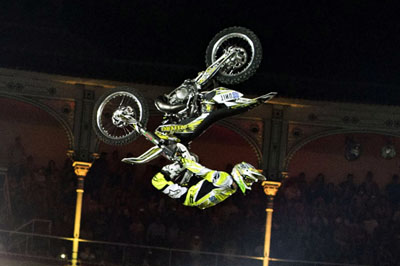 red_bull_x-fighters_2013_01