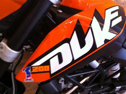 Presentada la nueva KTM Duke 200: ¿sólo para Malasia? (image)