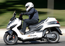 Nuevo scooter eléctrico LEMev Stream (image)