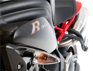 speed-triple-dark-noti2