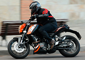 Prueba KTM Duke 200: complemento vitamínico (image)