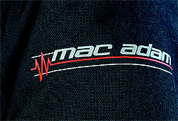 Llega Mac Adam, equipamiento motorista de calidad (image)